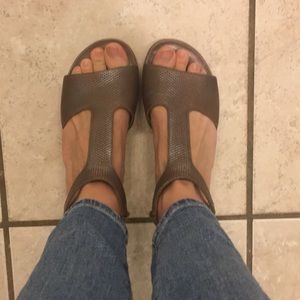 Nicole sandals